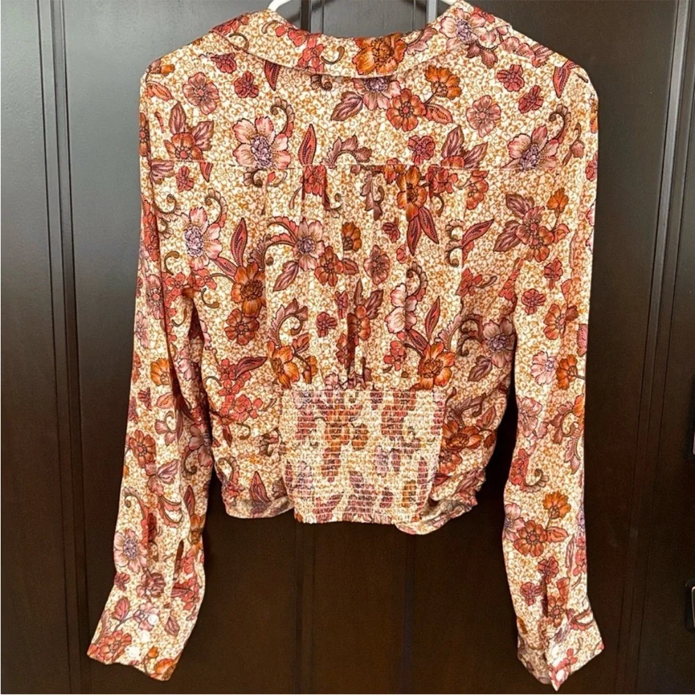 Like New Free People I Got You Floral V Neck Top Size Small Retail $98.00